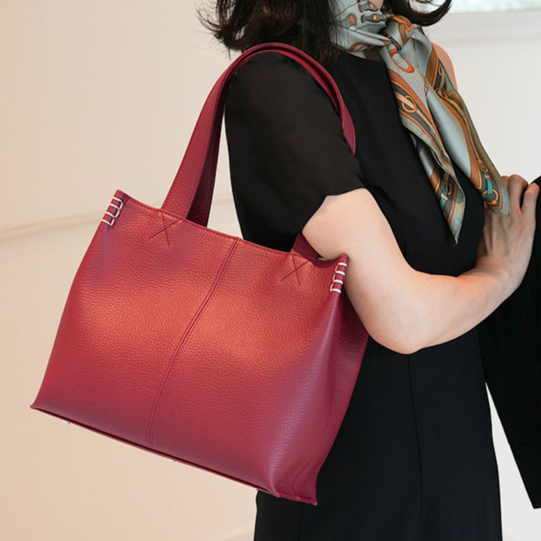 【傳濱野】皇室御用達 花のようにたおやかなミニトートFioen（フィオン） 肩にかかる