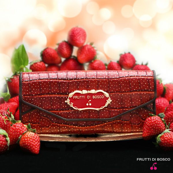 フルッティの赤い財布　ルビーショコラ