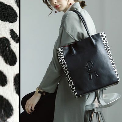 バッグとお財布の専門店erutuocの黒い(ブラック)トートバッグはロベルタのCane Dalmatianです