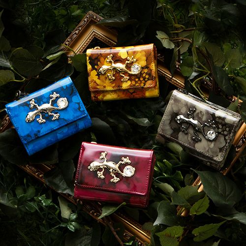 バッグとお財布の専門店erutuocの人気レディースミニ財布はFRUTTIのクリスタル・サラマンダーです