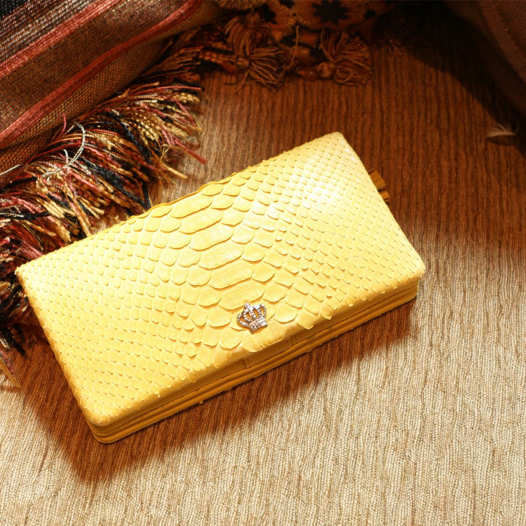 バッグとお財布の専門店erutuocの人気レディース長財布は傳濱野のリュフカパイソンです