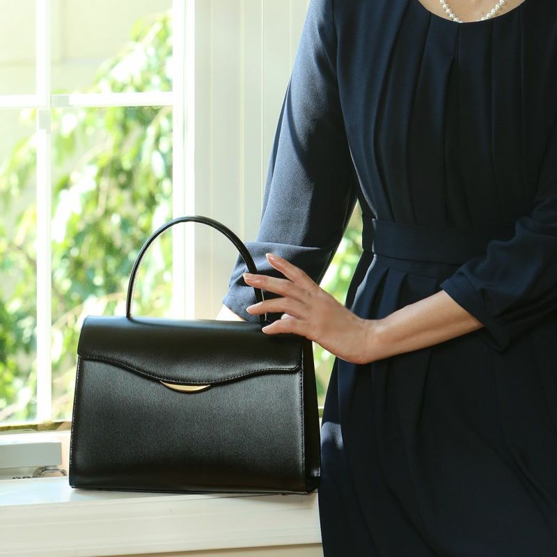 【傳濱野】未使用　ファシリエボーテ 慶弔両用ハンドバッグ 3way 傳濱野】より格式高いシーンにも安心1本手フォーマルバッグ ファシリエ