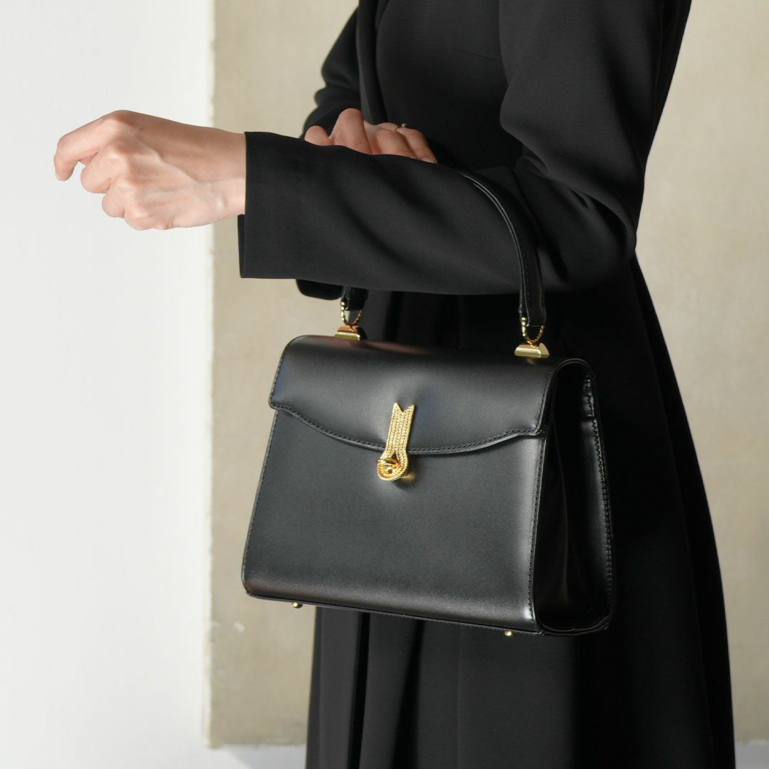  【傳濱野】王室愛用の金具をあしらった、クラシカルな正統派ワンハンドルバッグAlicia（アリシア）