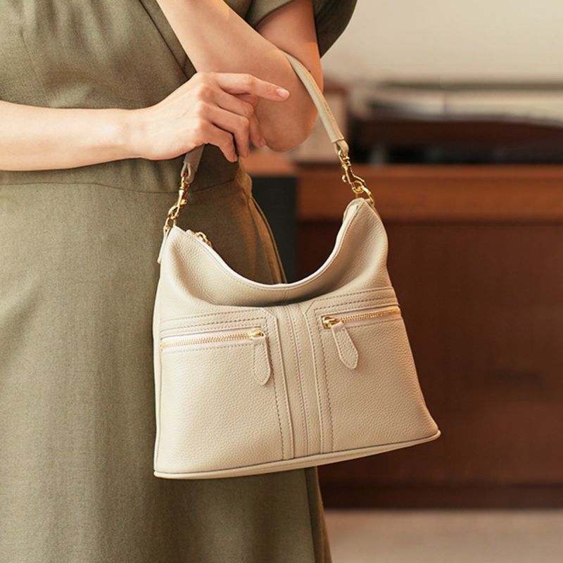 新品　cooga クーガ 本革 2way ショルダーバッグ　エルトゥーク cooga 【cooga】ショルダーバッグ レディース 6つのポケットの